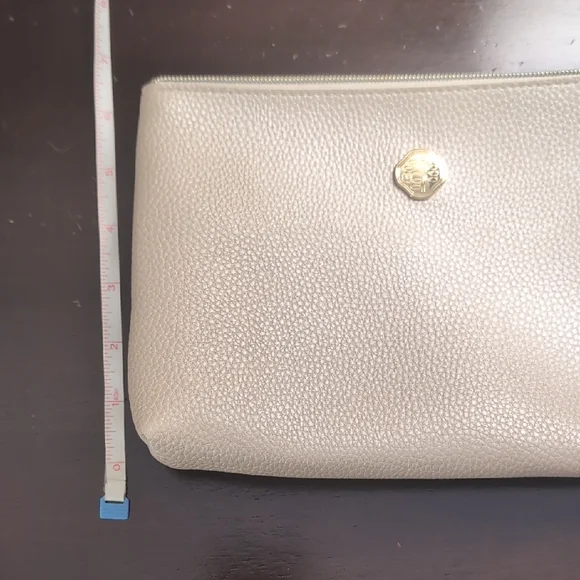 Shiseido Cosmetic Bag NWT - Picture 3 of 6